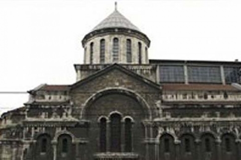 Surp Haç Tıbrevank binası Ermeni cemaatine iade edildi