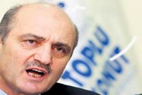 Erdoğan Bayraktar; İtalyanlar önce parayı getirsin