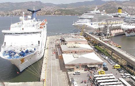 İzmir Alsancak Limanı'na gelen turist sayısı yüzde 53 arttı!