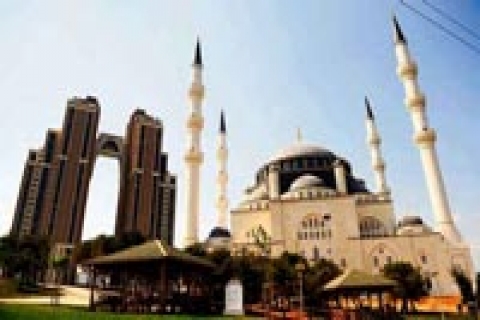 Ataşehir'deki Mimar Sinan Camisi ramazanın ilk gününü bekliyor!