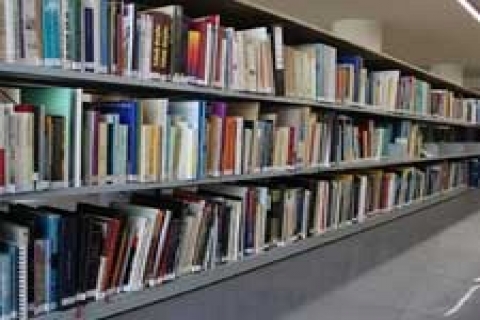 Yapı Endüstri Merkezi 25 yıllık kütüphanesini İMO'ya bağışladı!