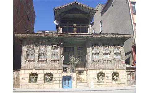 Bilecik Cumhuriyet Mahallesi'ndeki tarihi bina onarım bekliyor!