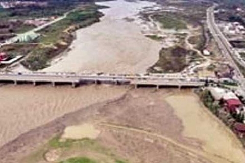 Filyos Çayı üzerindeki köprü Zonguldak'taki diğer köprülerin de çökebileceğini hatırlattı!