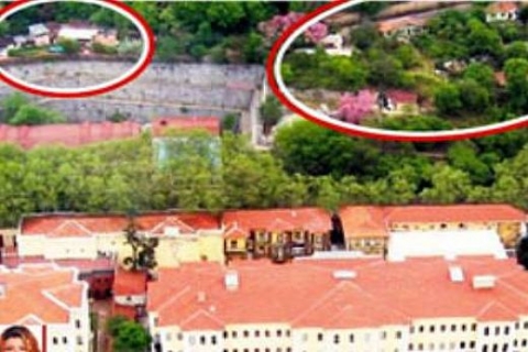 2B arazilerindeki gecekonducular müteahhitlerle kat karşılığı anlaşıyor!