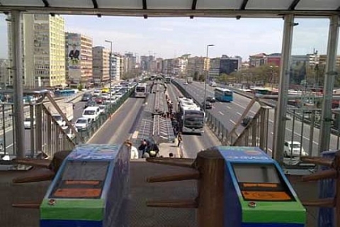 İETT'den kiralık 249 metrobüs turnikesi! 1 milyon 479 bin TL'ye!