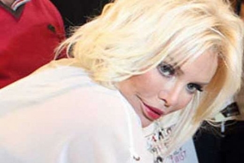 Ajda Pekkan kaçak villa davasından kurtuldu!