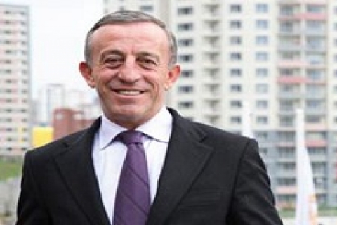 Ali Ağaoğlu: TOKİ Türk ekonomisini uçurur