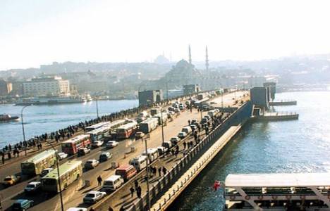 Atatürk Köprüsü ve Yeni Galata Köprüsü bu gece trafiğe kapanıyor!