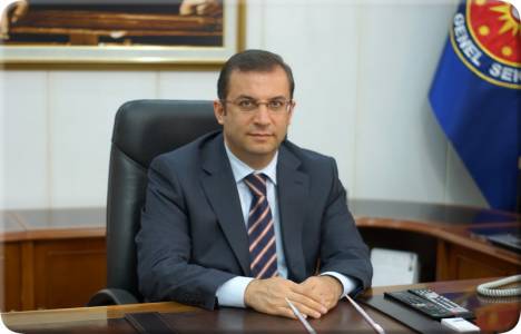 Muammer Türker kimdir?