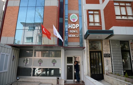 Kirasını almak için geldiği HDP Genel Merkezi'nde darbedildi!