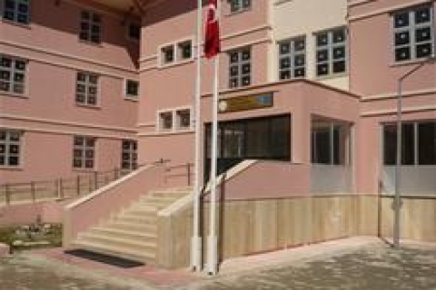 Vakıflar Kahramanmaraş'ta yapım karşılığı öğrenci yurdu kiraya verecek!