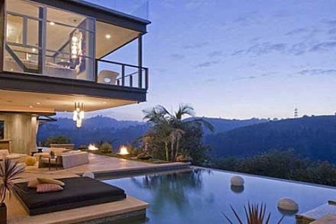 Justin Bieber Los Angeles'te kendine 11 milyon dolarlık ev aldı!