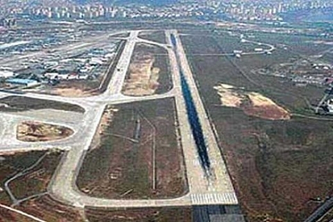 Orhan Birdal: Ataköy'ü yıkın yeni pist yapalım!