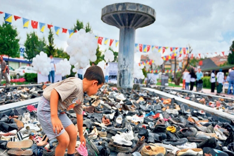  Srebresnitsa Ayakkabı Anıtı temeli Ankara'da atıldı!