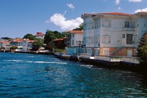 Kanlıca'da 865 bin 500 TL'ye satılık ahşap ev!