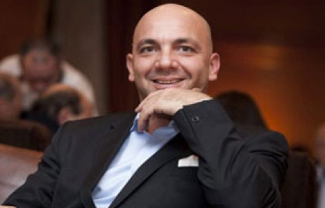 Mükemmel Sarımsakçı, First National Bank binasını satın aldı!