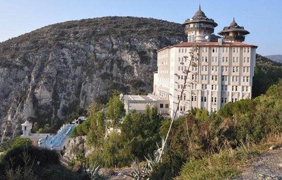 Alkoçlar Adakule Otel'e icra geldi!