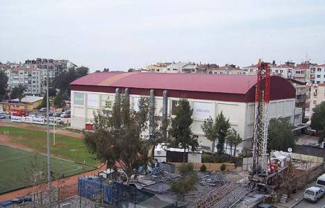 İzmir Büyükşehir Belediyesi'nin Gürsel Aksel Stadı'nda sondaj çalışmaları başlattığı iddia edildi!