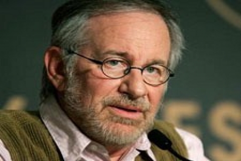 Steven Spielberg, 91 yaşındaki annesine bina satın aldı!