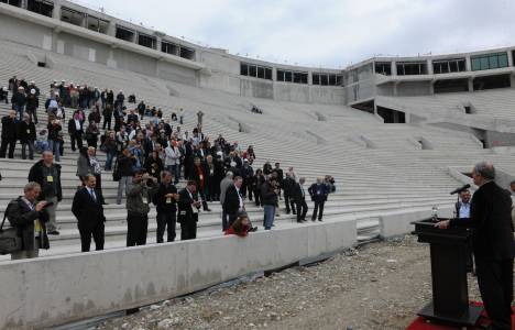 Timsah Arena Stadı tamamlanma aşamasına geldi!