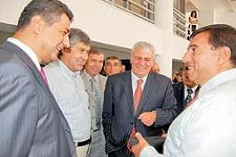 İzmir'de emlakçılar için eğitim seminerleri düzenleniyor