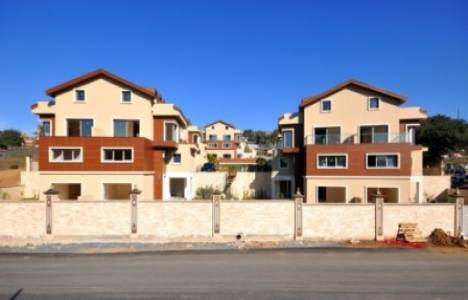 Özertaş Zeytindalı Konakları nda 450 bin dolara çatı dubleksi!