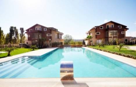 Özertaş Zeytindalı Konakları'nda 450 bin dolara çatı dubleksi!