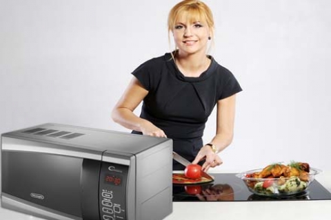 De'Longhi'nin MW 205S mikrodalga fırını ile zaman kaybetmek yok!