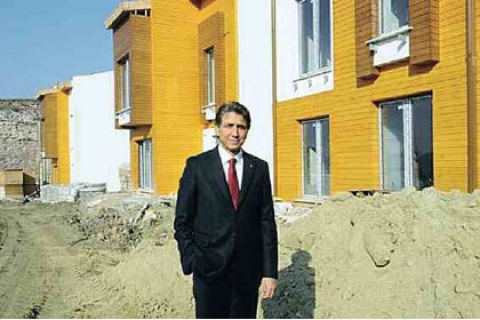  Mustafa Demir: Sulukule kentsel dönüşümünde kimseyi mağdur etmedik!