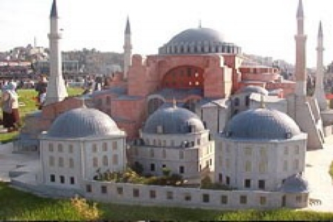 Tarihi yapılara deprem sönümleme sistemi uyguladı!