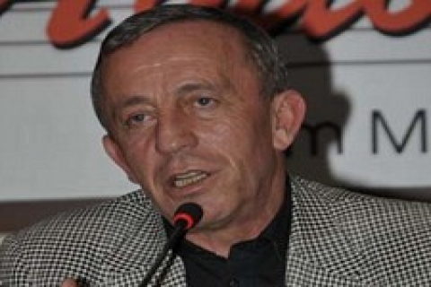 Ali Ağaoğlu: Bürokrasi bitsin, inşaat sektörü canlanacak!