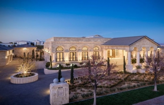 Floyd Mayweather Las Vegas ta ev aldı!