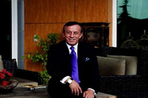 Ali Ağaoğlu yeni sevgilisi Sophia Larina ile Kanyon AVM'deydi!