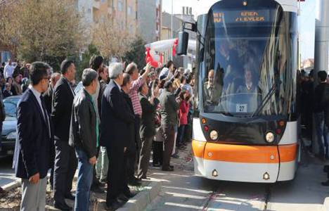 71 Evler-Emek-Opera tramvay seferleri başladı!