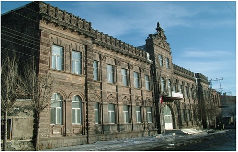 Kars'taki asırlık binalar yenilenecek!