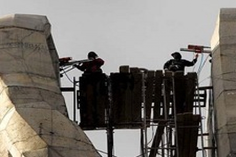 İnsanlık Anıtı'nın yıkım çalışmaları yavaşladı!