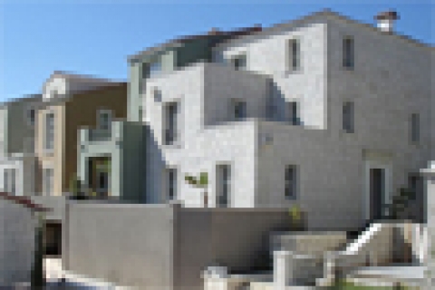 Port Alaçatı 120 bin Euro'ya