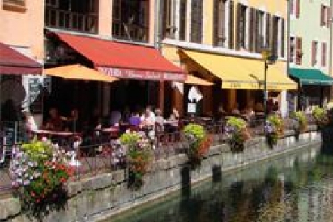 Fransa'da dükkânlar pazar günleri de çalışabilecek