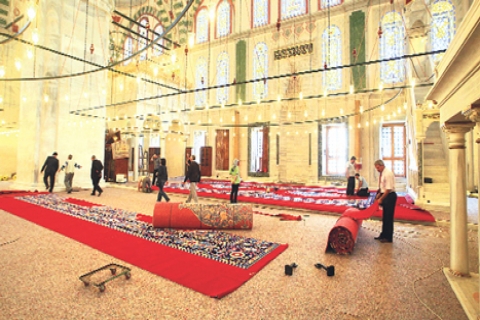  Fatih Camii, Fetih Günü'nde Başbakan Erdoğan'ın da katılımıyla ibadete açılıyor!