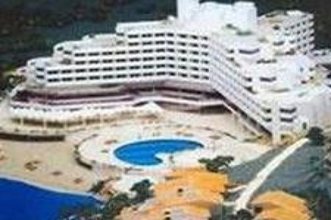 Abramoviç'in istediği Keyland Oteli Akın İpek aldı