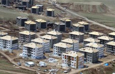 TOKİ Van Deprem Konutları'nda kura çekilişi devam ediyor! 