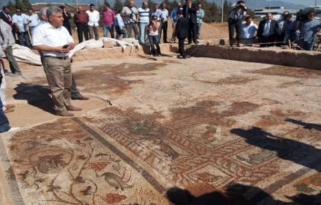 İzmir'de Roma dönemine ait 11 odalı villa bulundu!