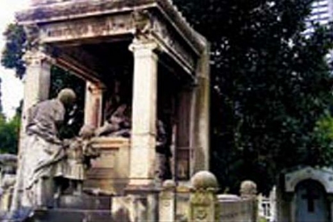 Vakıflar Genel Müdürlüğü, mezarlıkları da azınlık cemaatine iade ediyor!