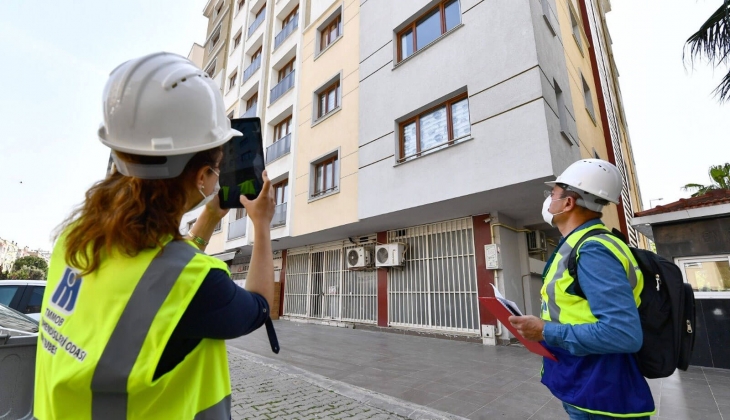 İzmir Büyükşehir in deprem hazırlığı tam gaz: Bornova’da 61 bin 673 binanın kimlik belgesi tamam!