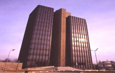 Karayolları binası çürük çıktığı için yıkılıyor!