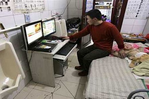 Otelin kullanılmayan tuvaletini ev yaptı!