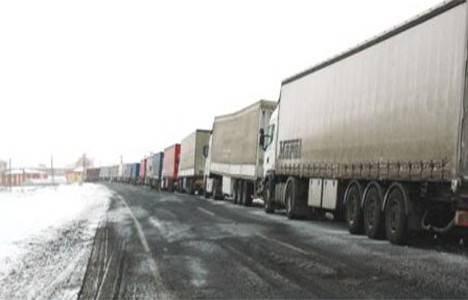 Ardahan-Posof karayolu ulaşıma kapandı!