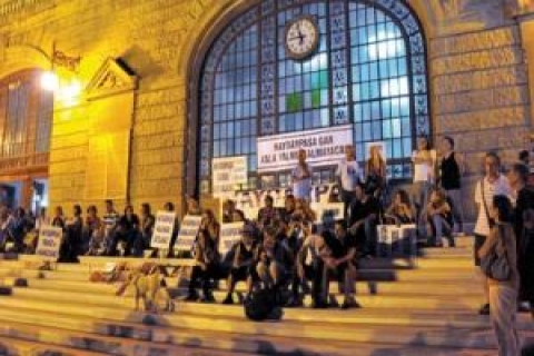  Haydarpaşa Garı'nda haftanın 2 günü plak dinletisi yapılıyor!