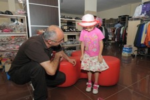 Sancaktepe'de kurulan Sevgi Mağazası ihtiyacı olanlara yardım ediyor!