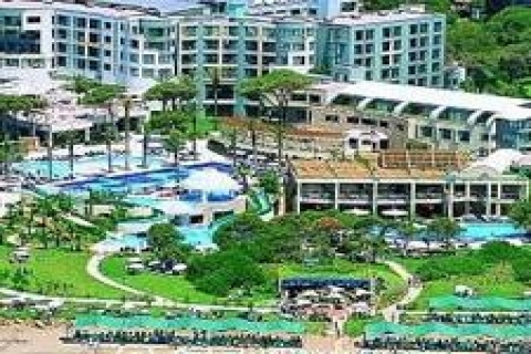 Faik Tütüncüoğlu, Çeşme'de 7 yıldızlı otel yapmak istiyor!